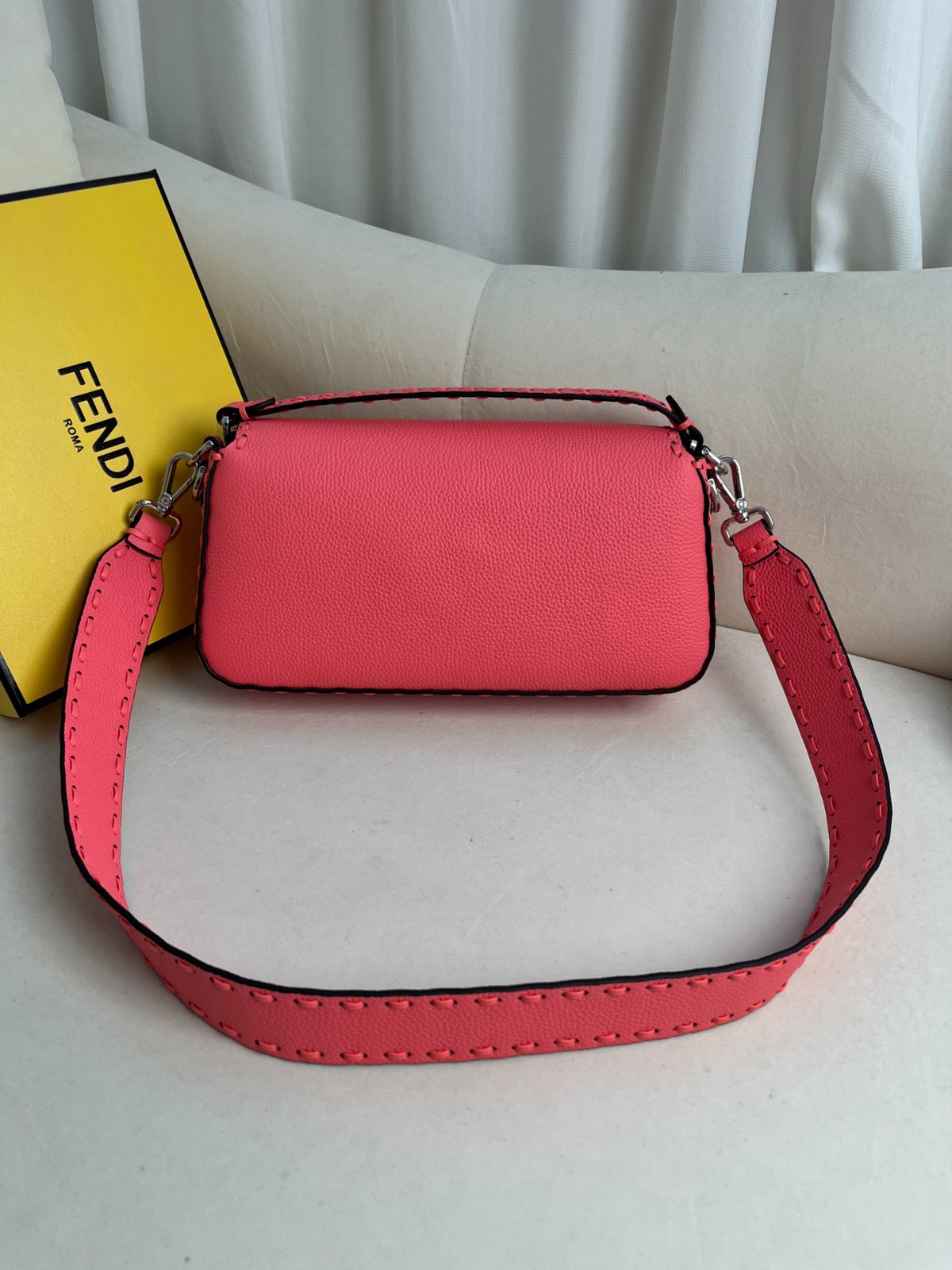 013 84123223 size 26x13x6cm