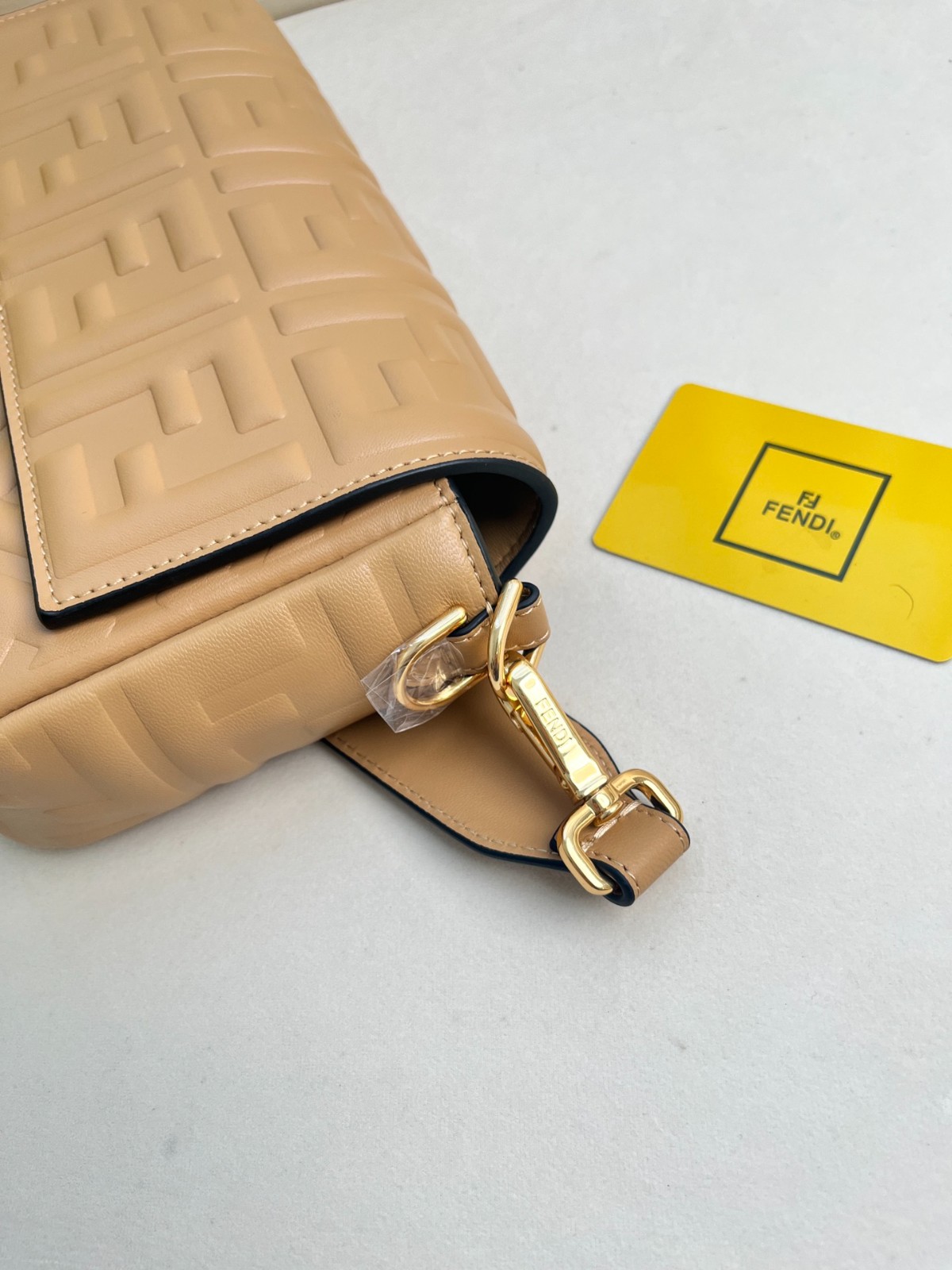 001 75123212 size 27x15x6cm