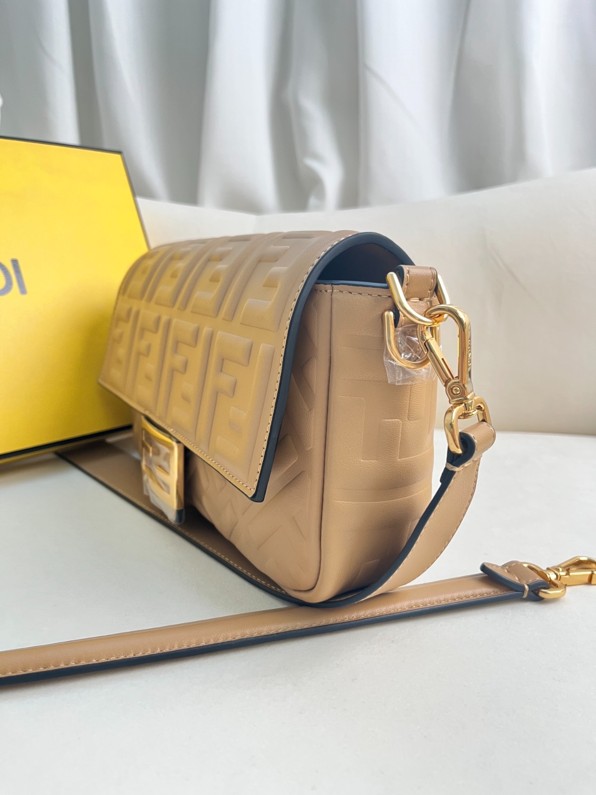001 75123212 size 27x15x6cm
