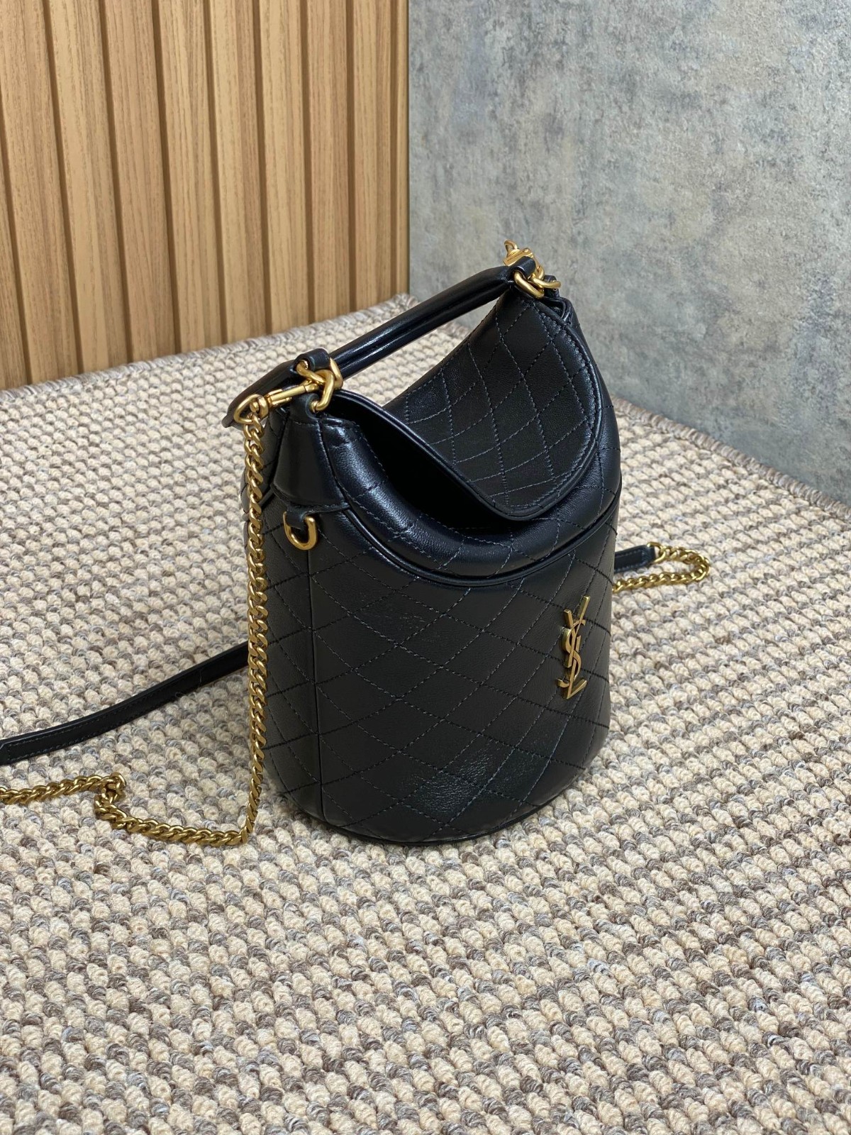 022 75123214 size 19x17x15cm