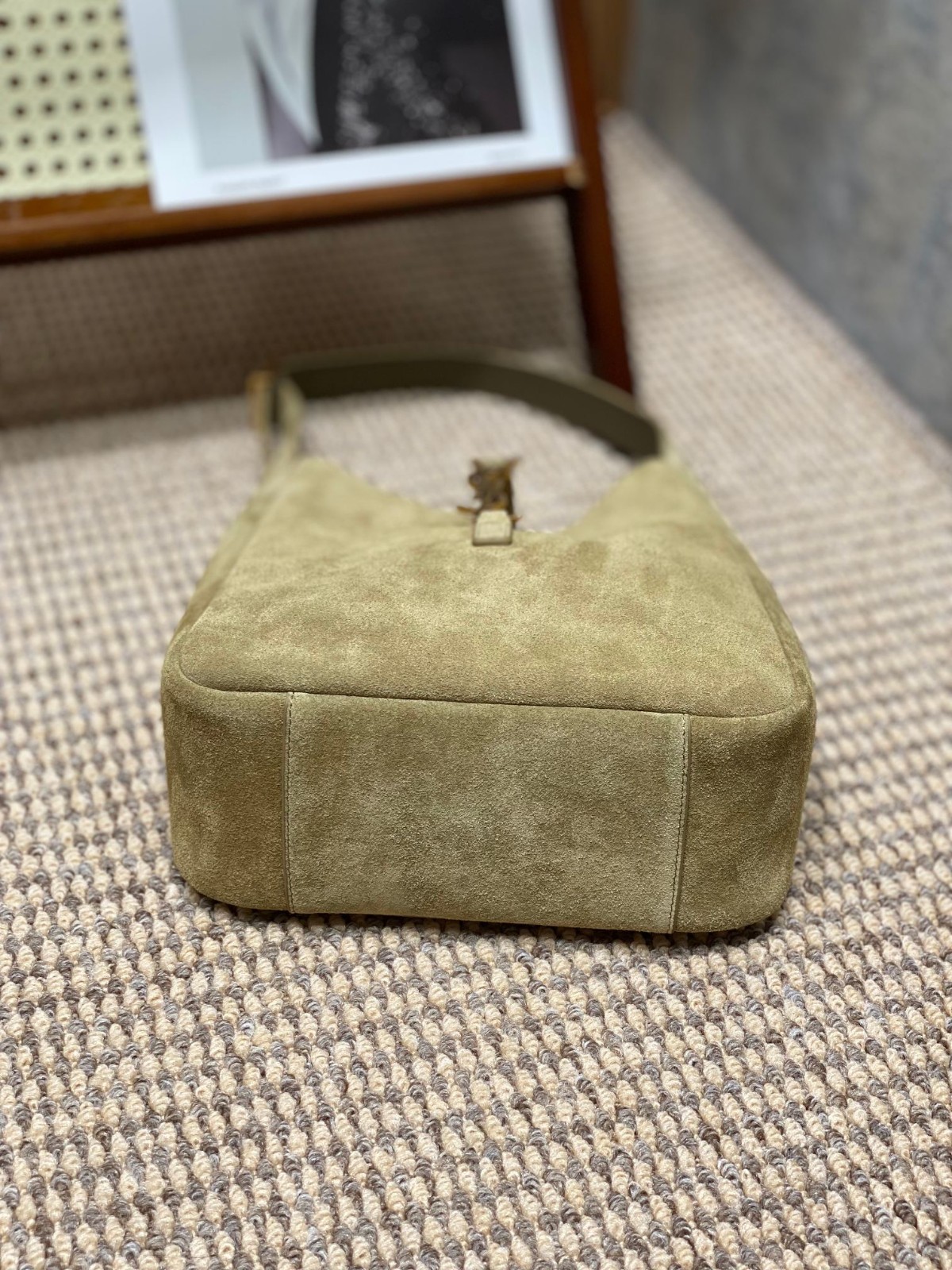 017 68123209 size 22x22x10cm