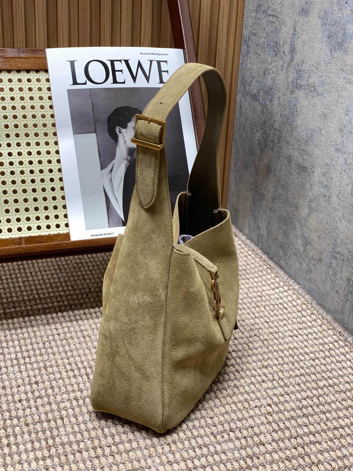017 68123209 size 22x22x10cm