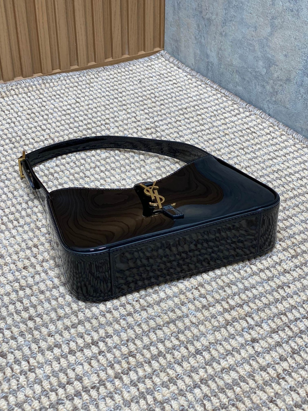 016 60123182 size 23x16x6.5cm