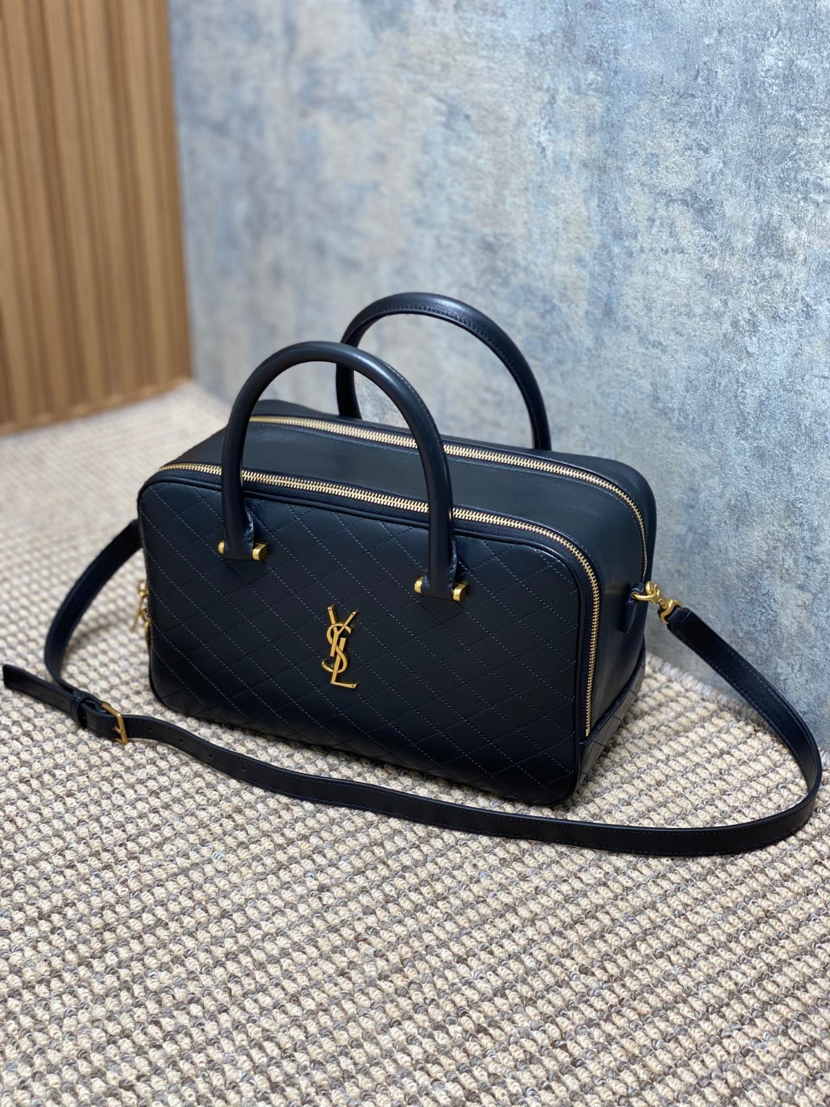 015 88123235 size 31x16x13cm