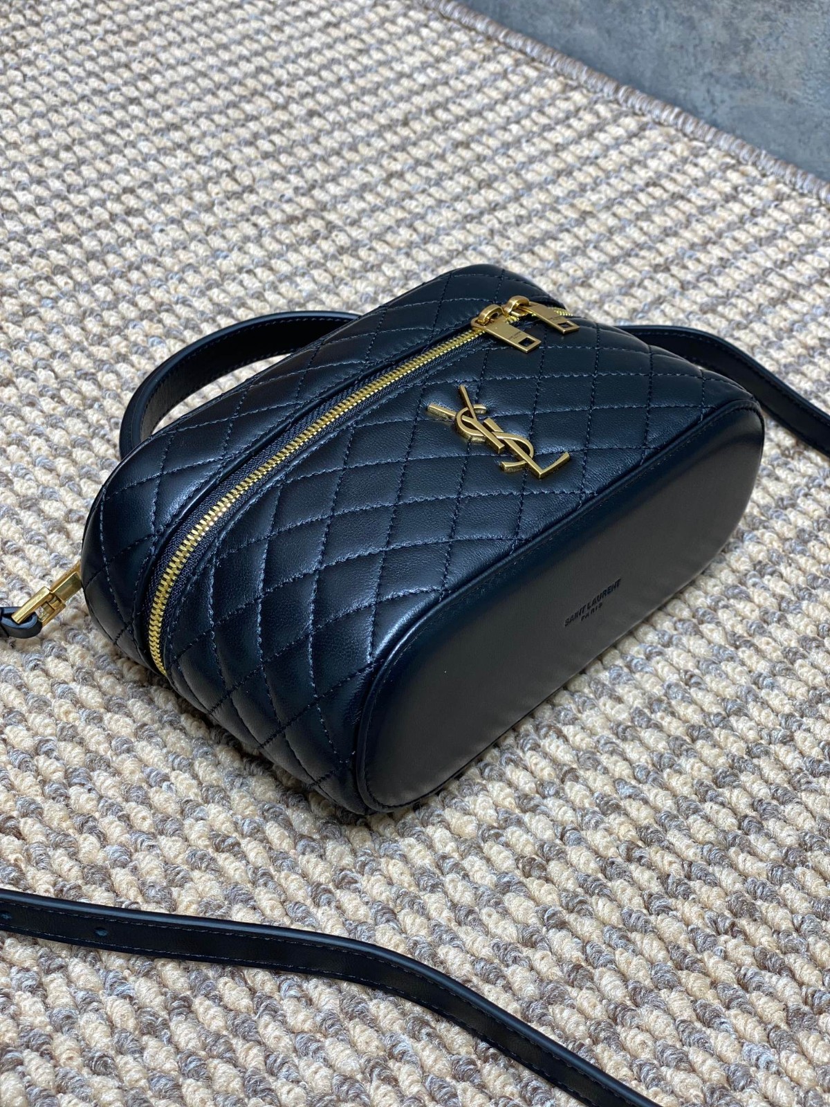 014 65123206 size 18x11x6.5cm