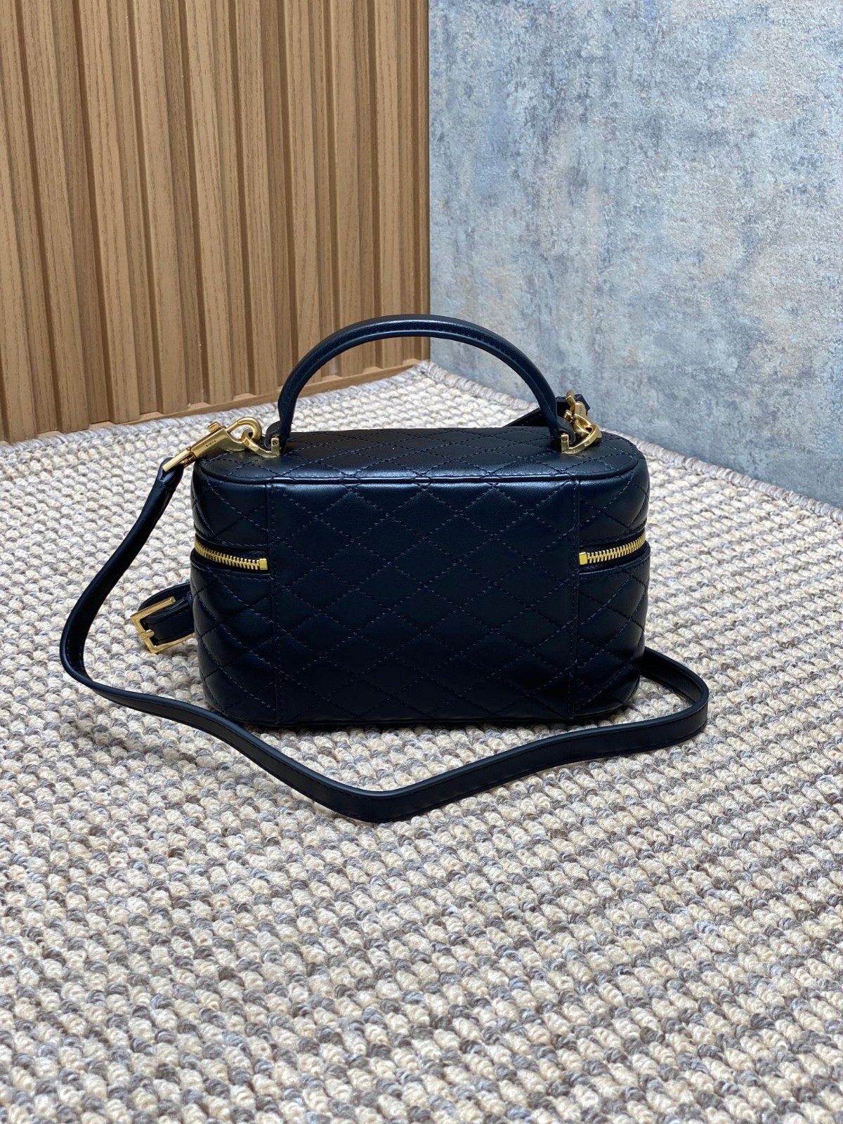014 65123206 size 18x11x6.5cm