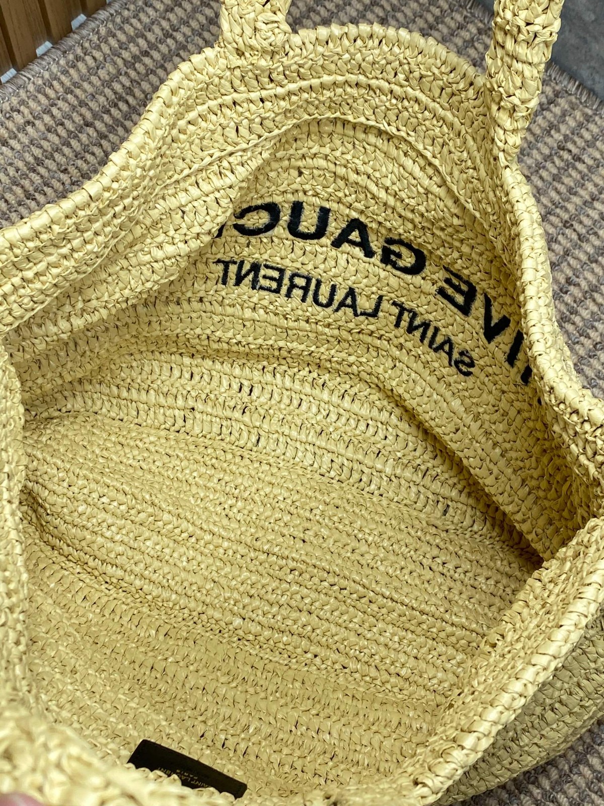 008 70123242 size 38×35×14.5cm