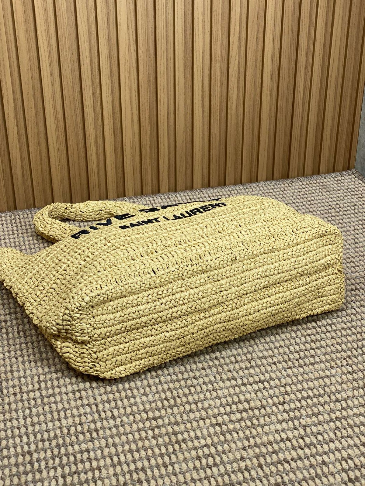 008 70123242 size 38×35×14.5cm