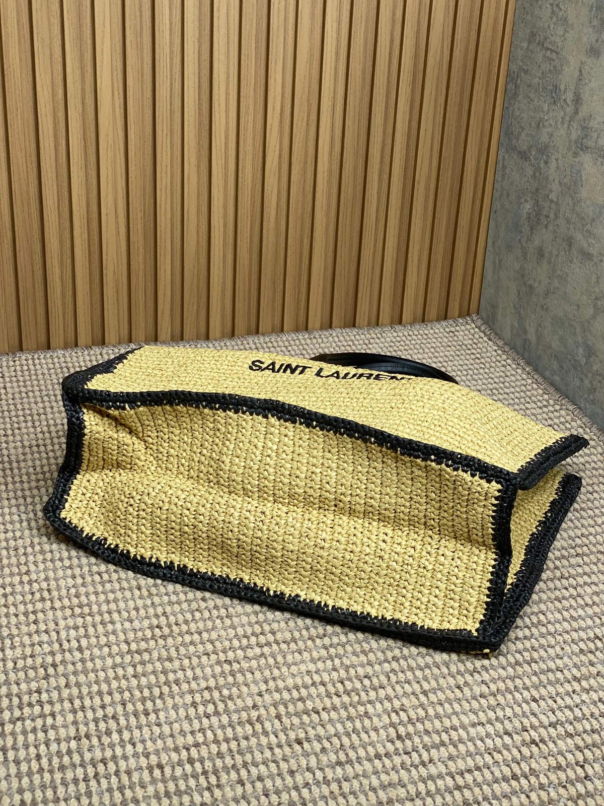 007 80123222 size 48×36×16cm