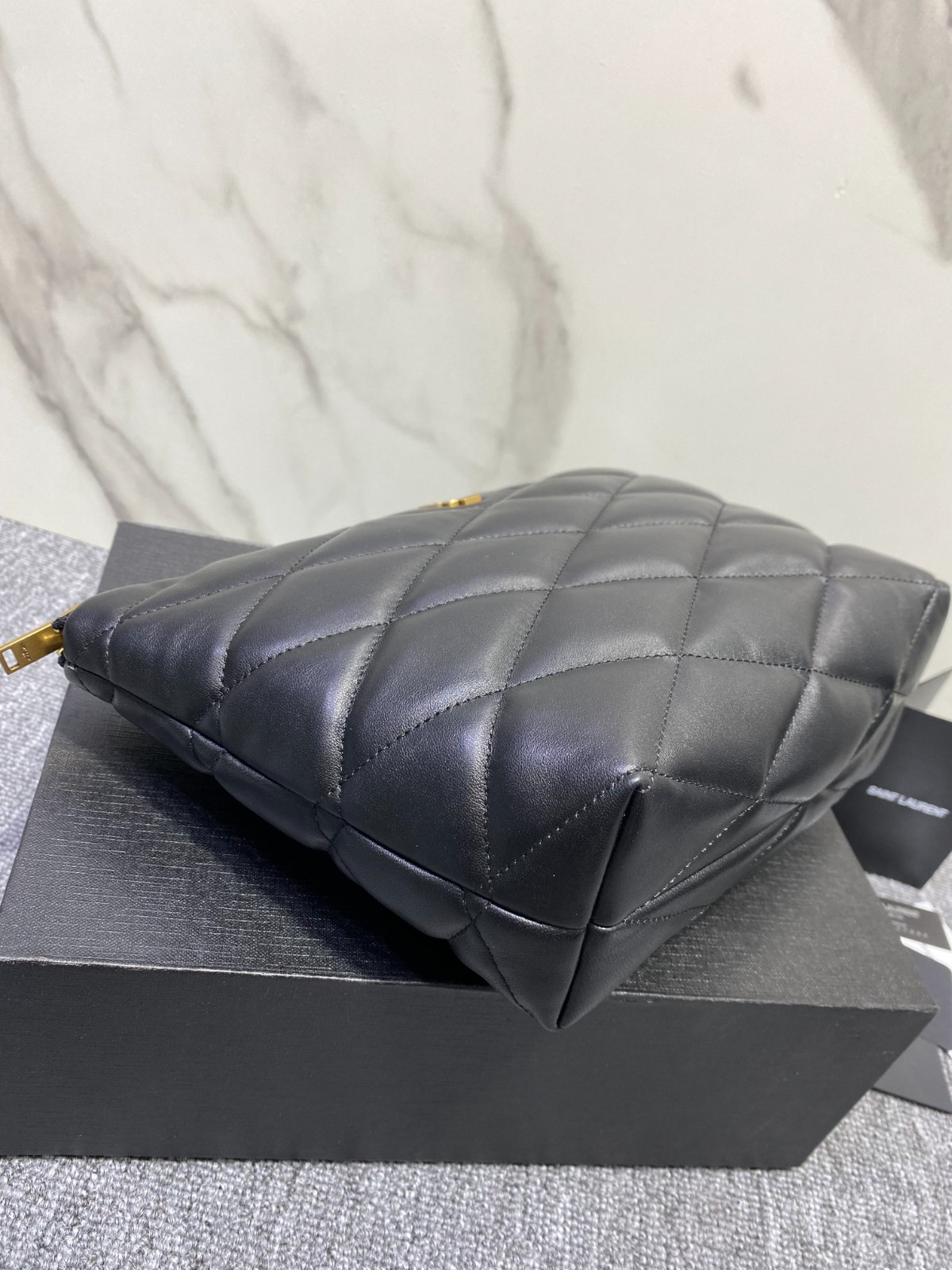 004 60123174 size 26x19x11cm