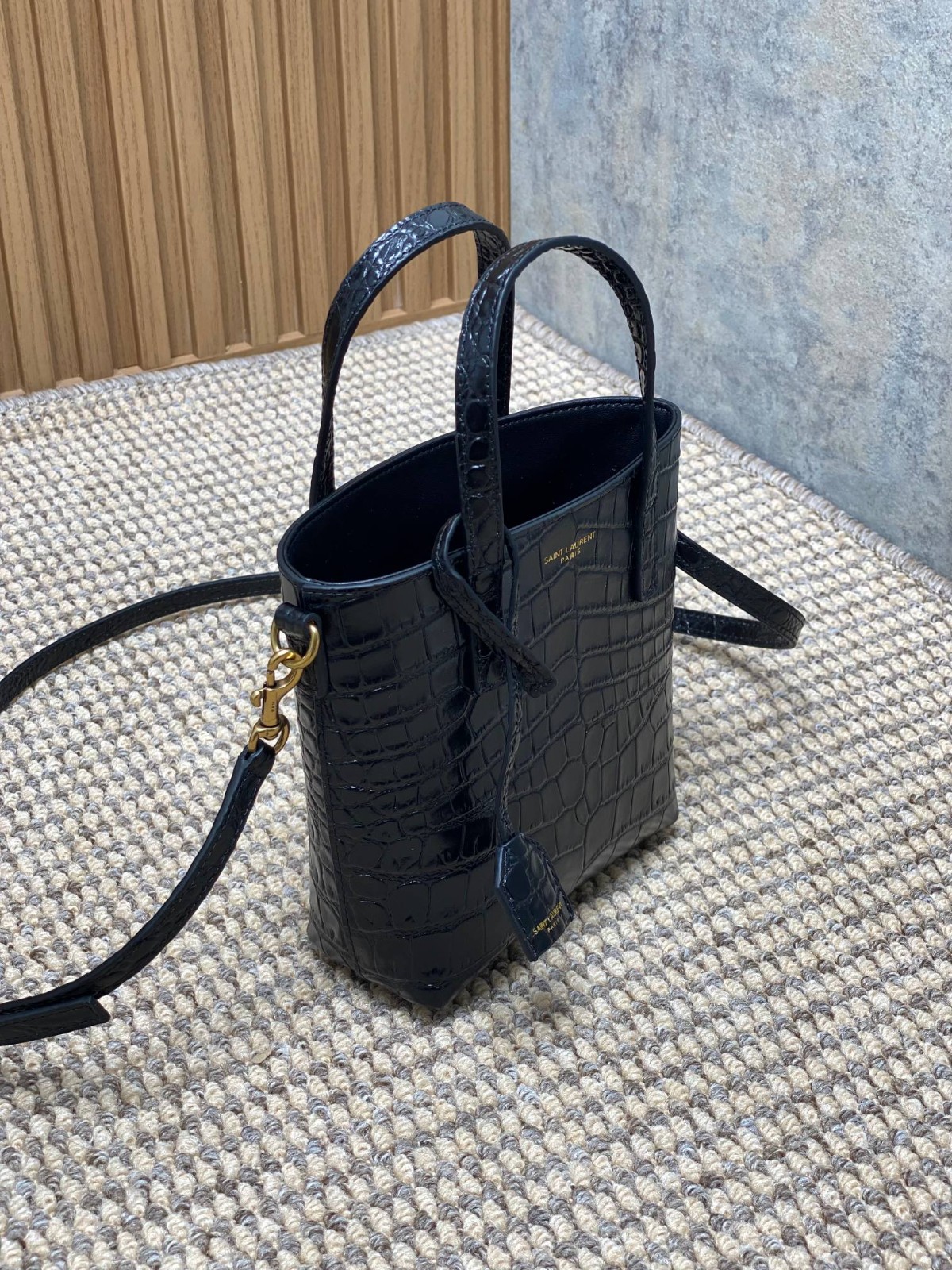 003 62123176 size 18x17x8cm