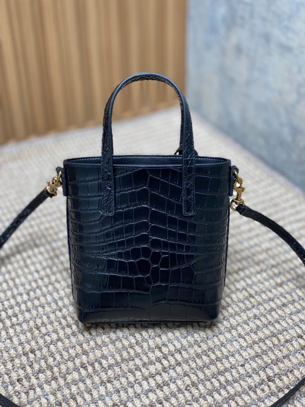 003 62123176 size 18x17x8cm