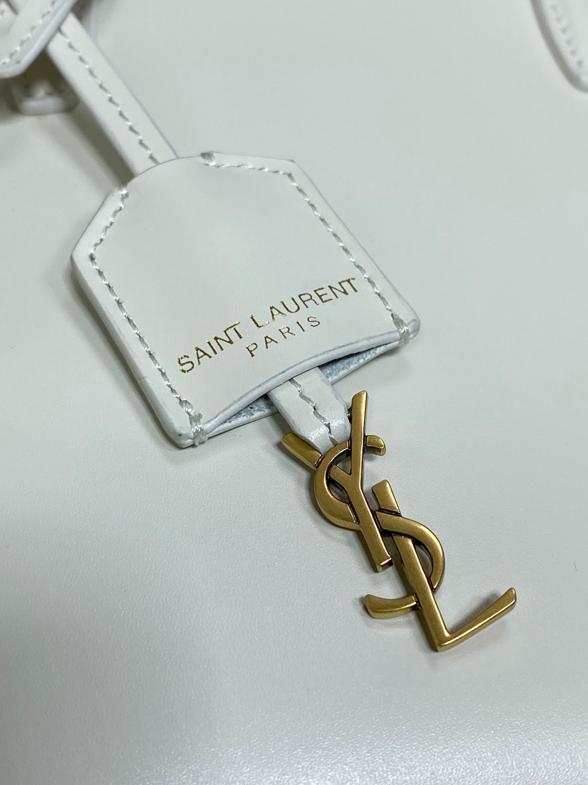 001 58123174 size 18x17x8cm