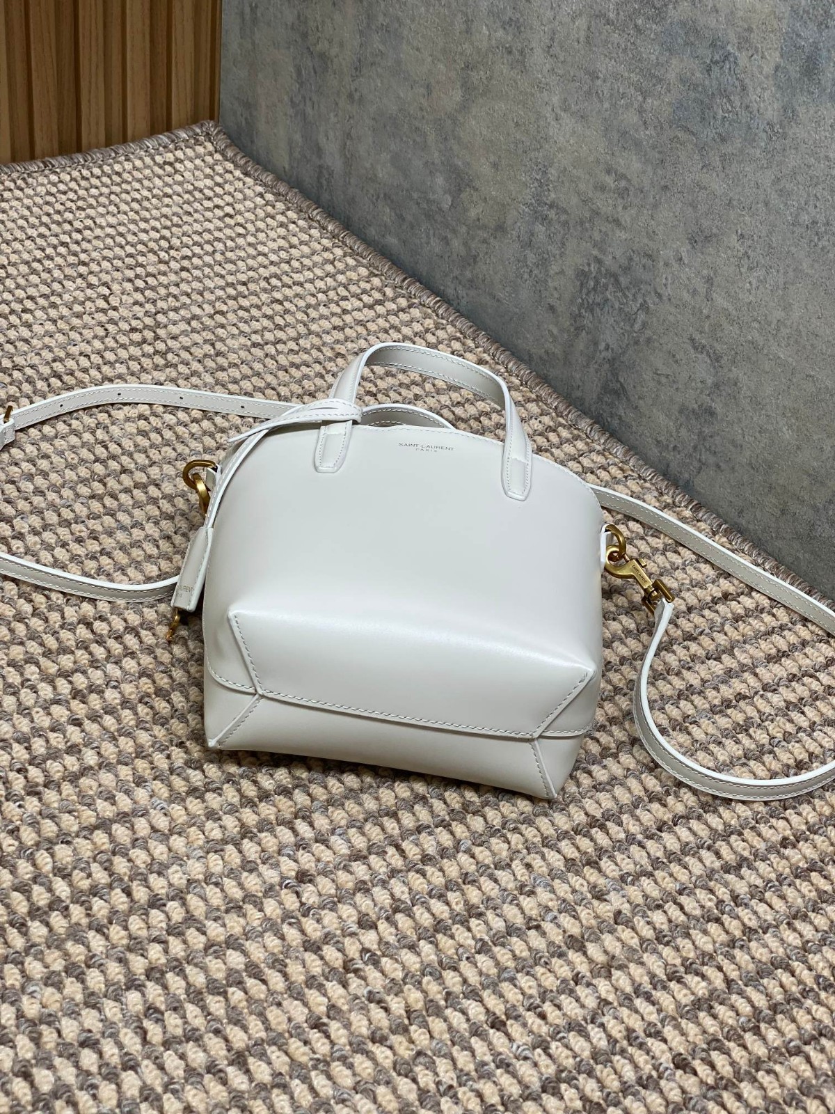001 58123174 size 18x17x8cm
