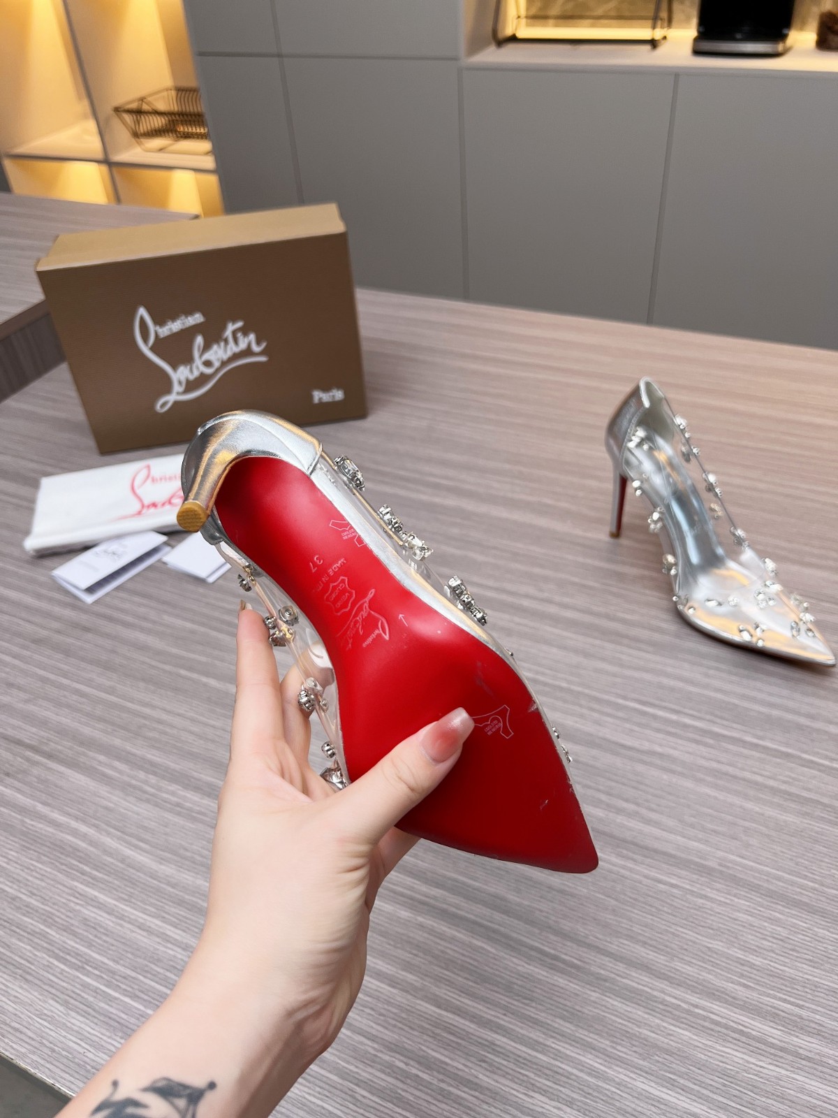 002 34123128 size 35-43