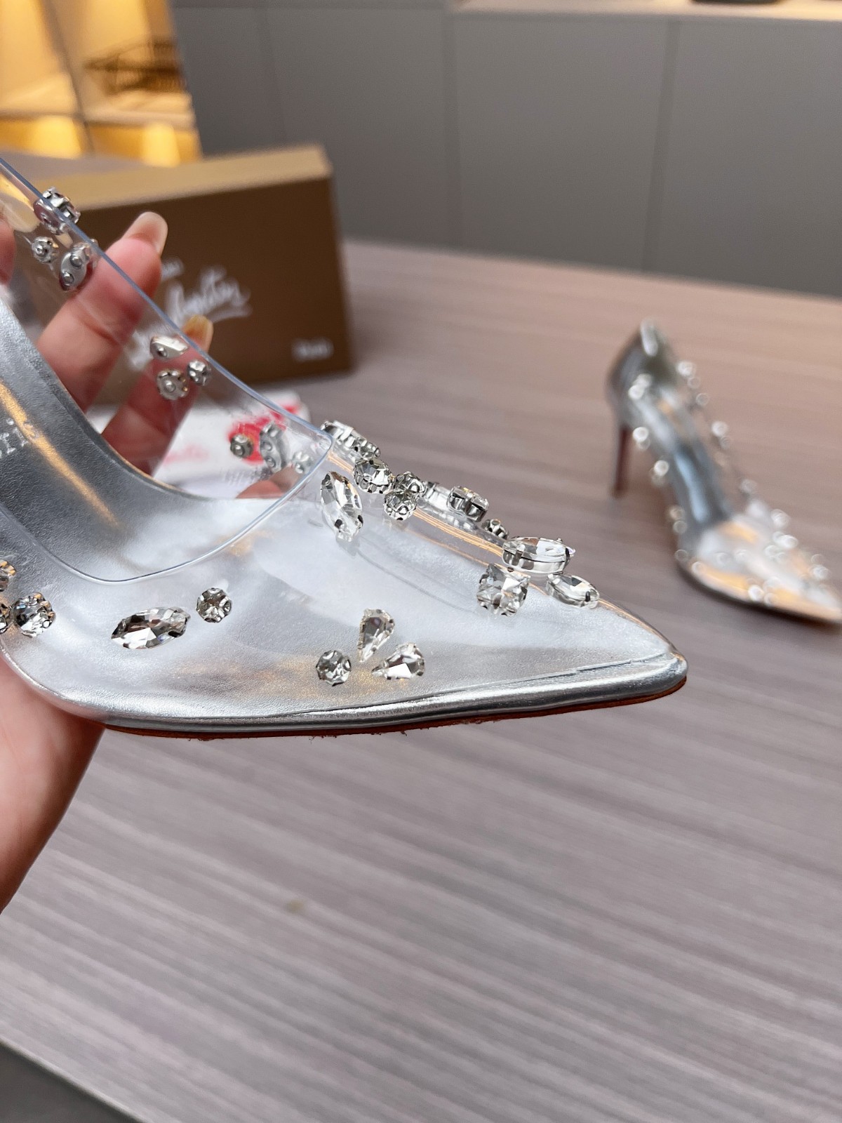 002 34123128 size 35-43