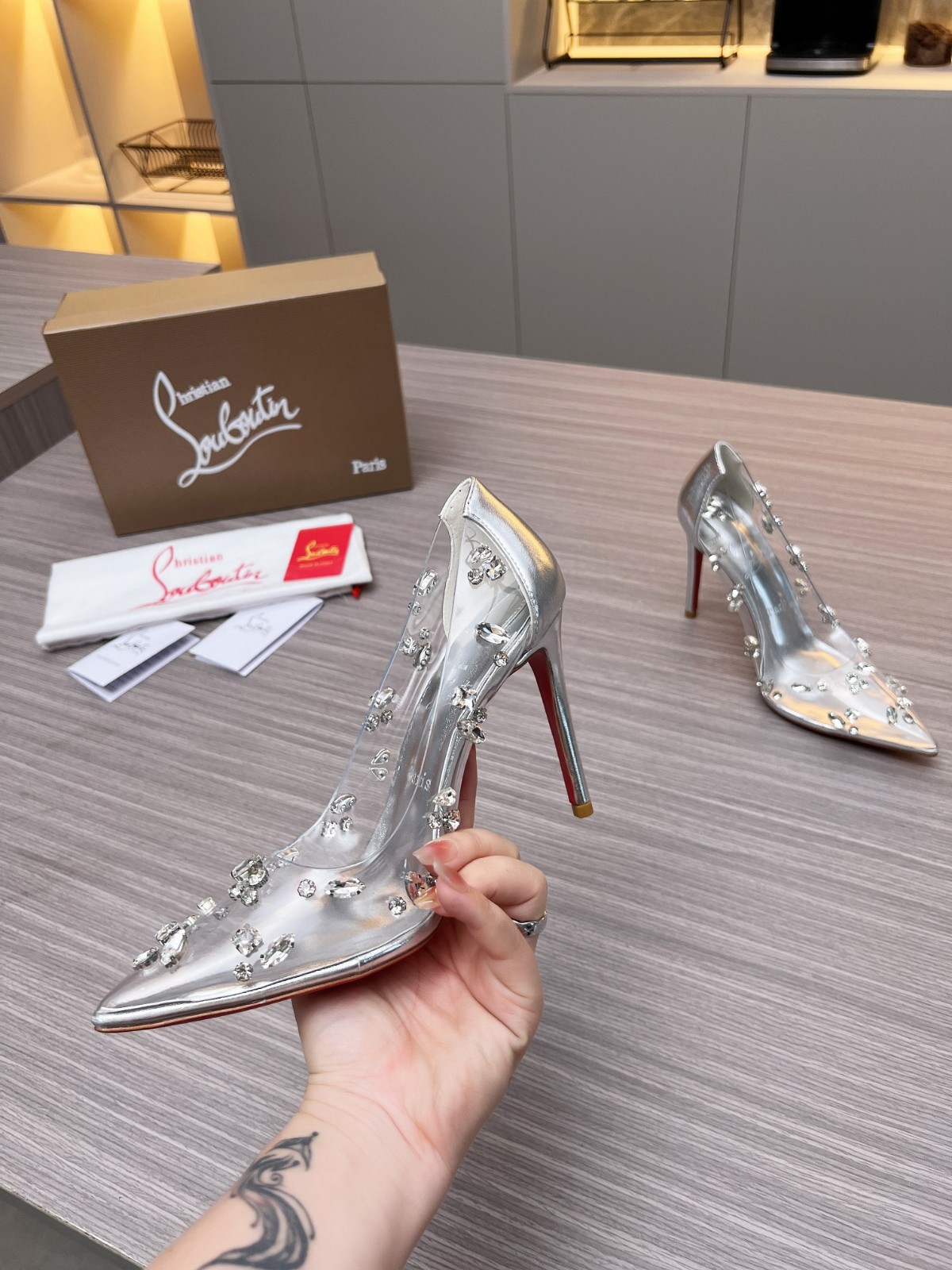 002 34123128 size 35-43