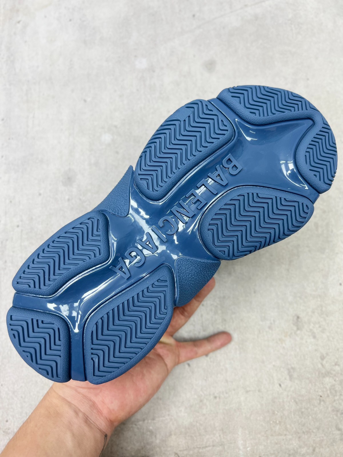 091 46123159 size 35-46