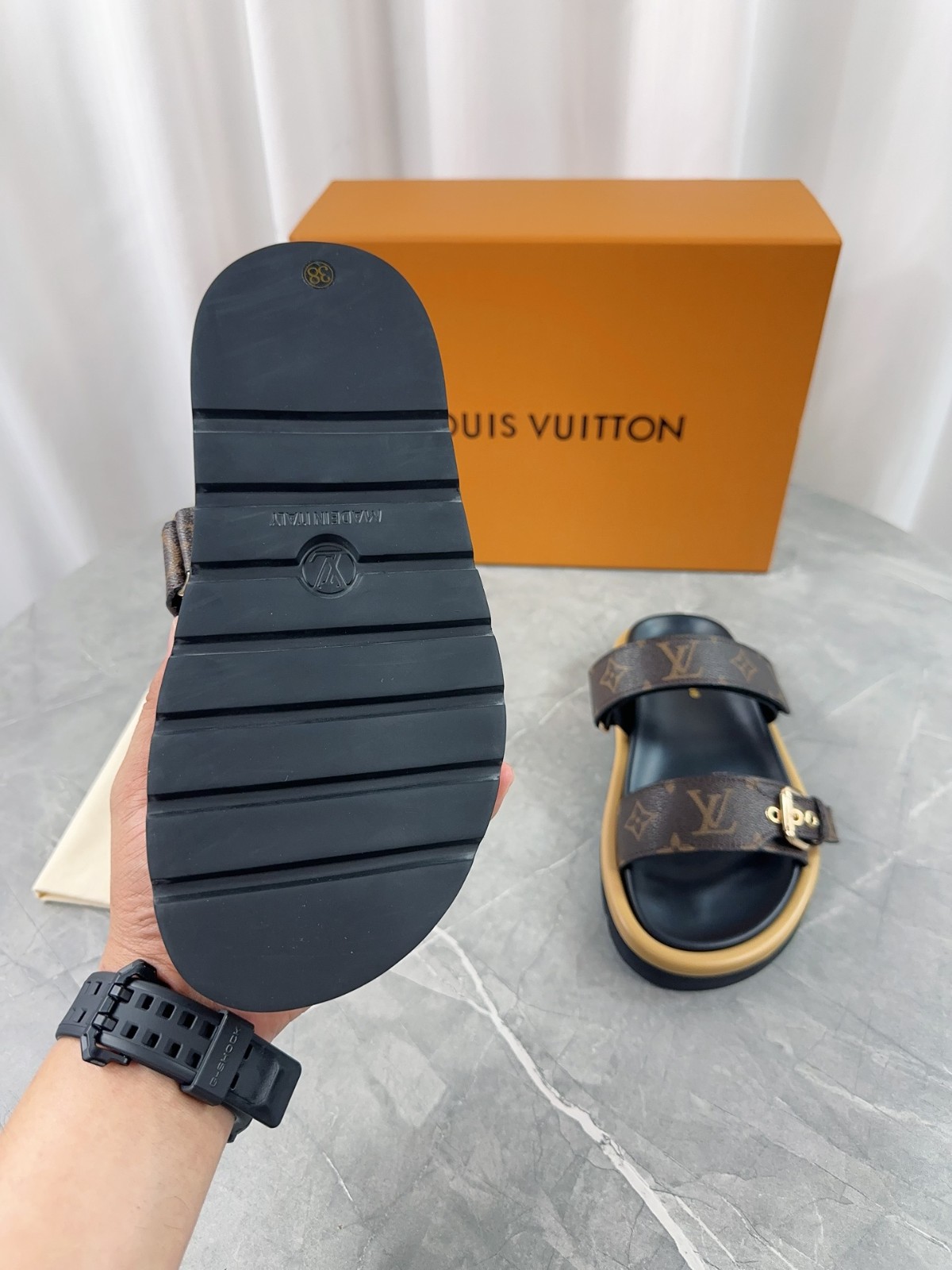 116 22123098 size 35-44