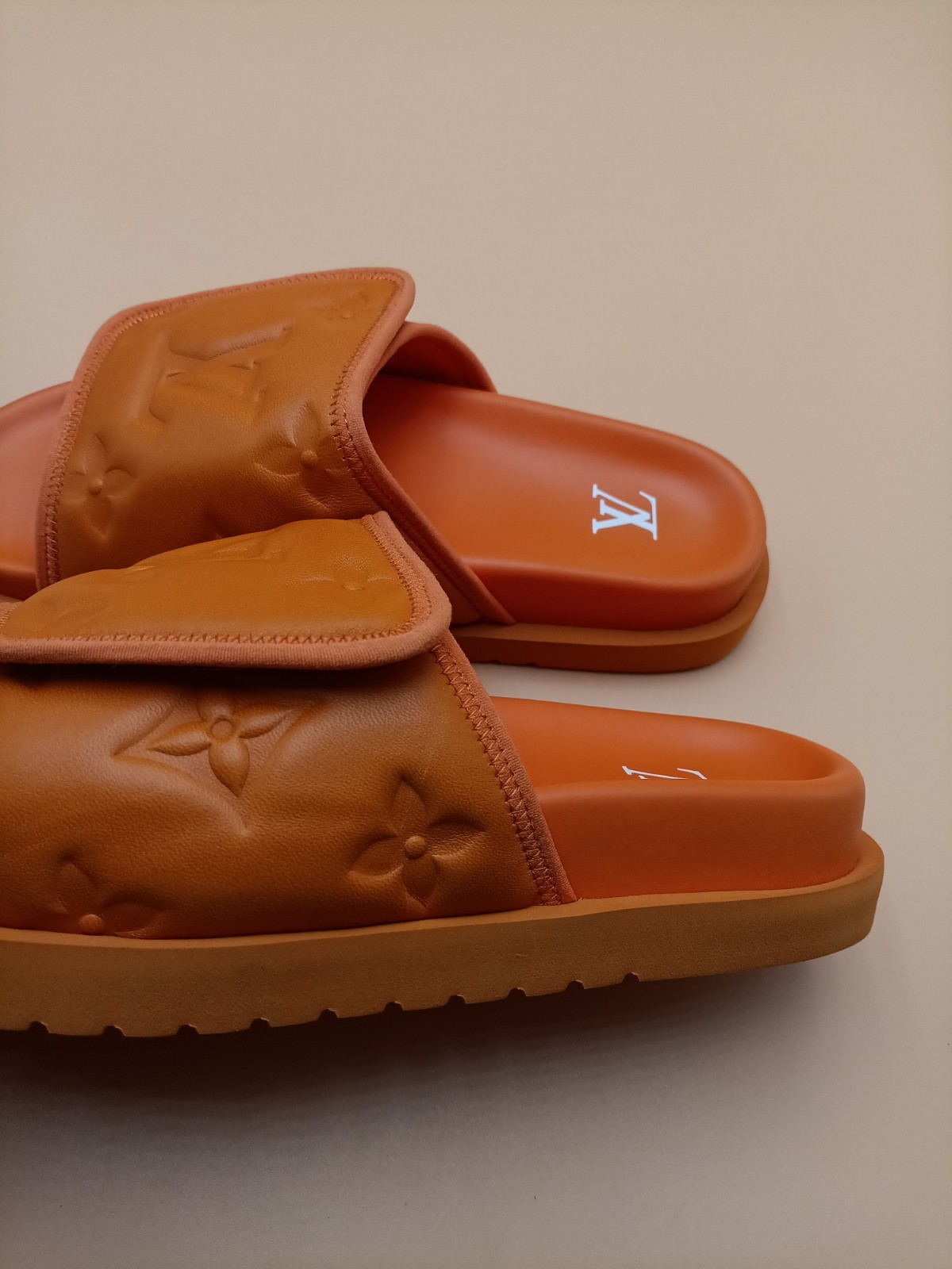 106 20123098 size 39-46
