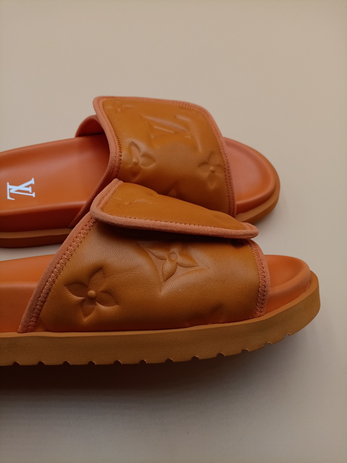 106 20123098 size 39-46