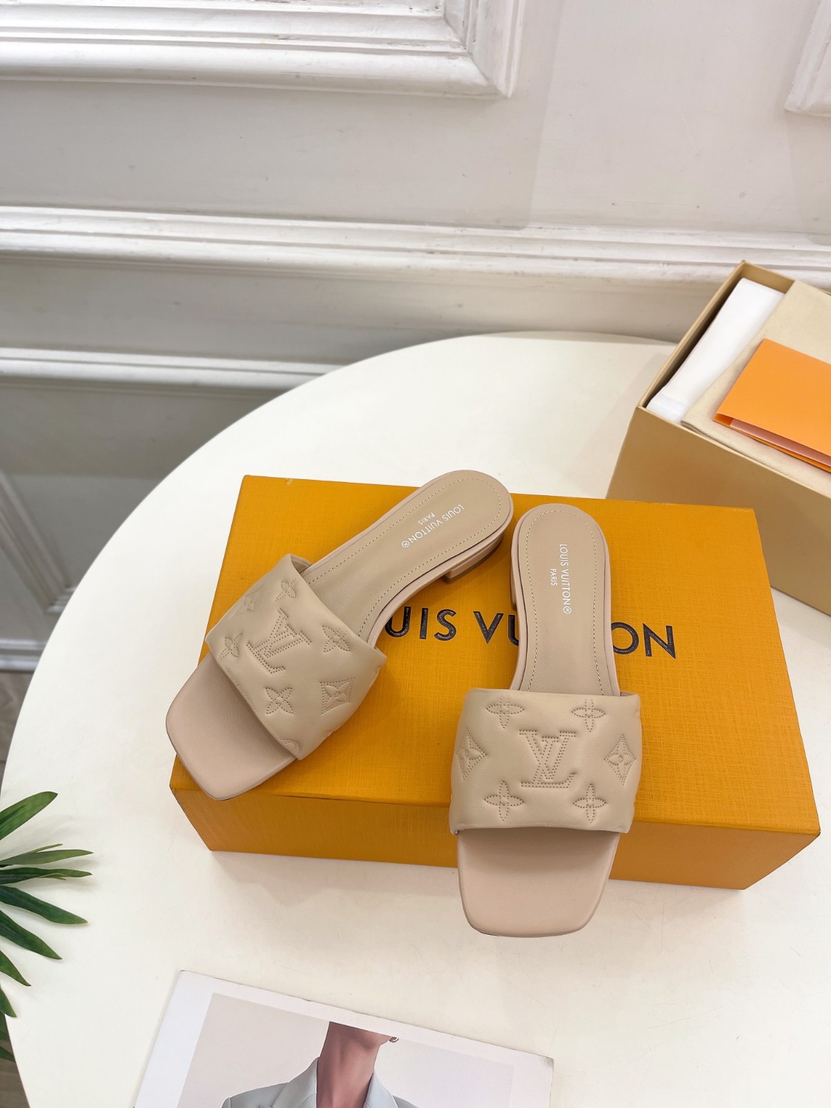 081 28123102 size 34-41