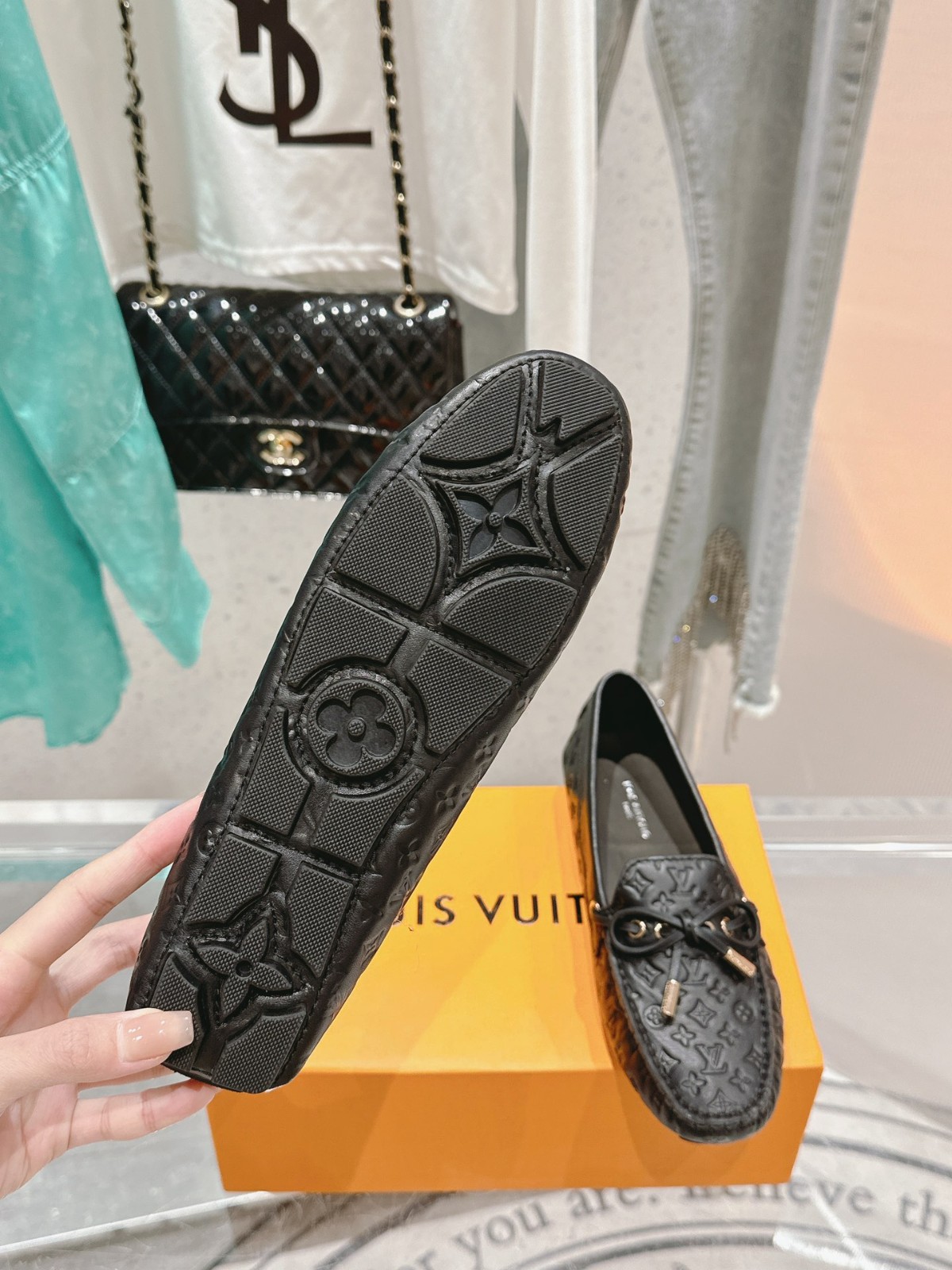 077 30123104 size 35-41