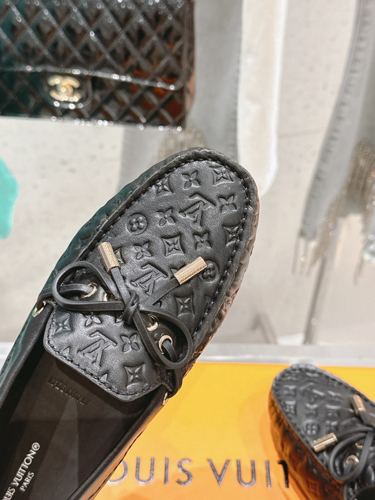077 30123104 size 35-41