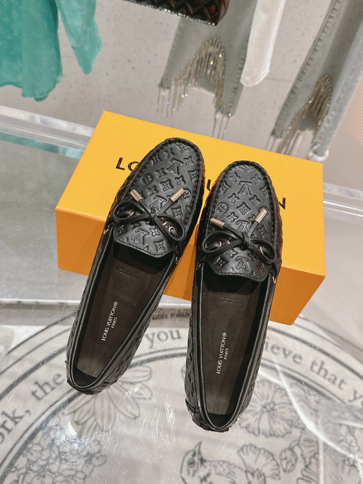 077 30123104 size 35-41