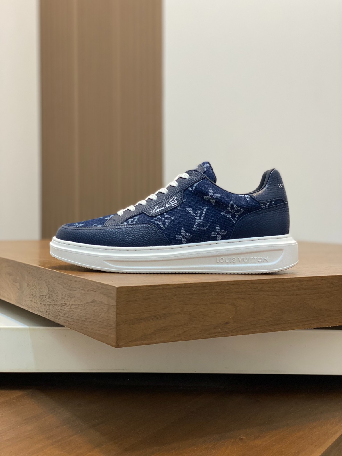081 38123129 size 38-45