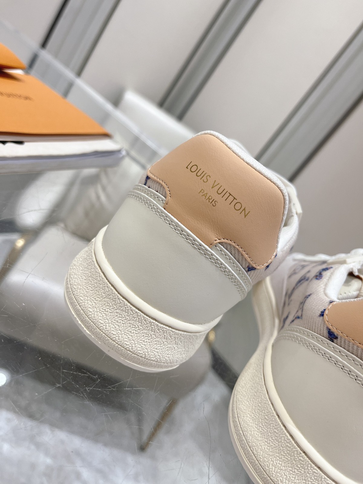 055 36123131 size 35-46