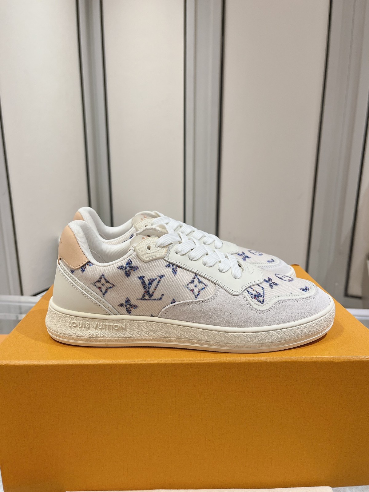 055 36123131 size 35-46