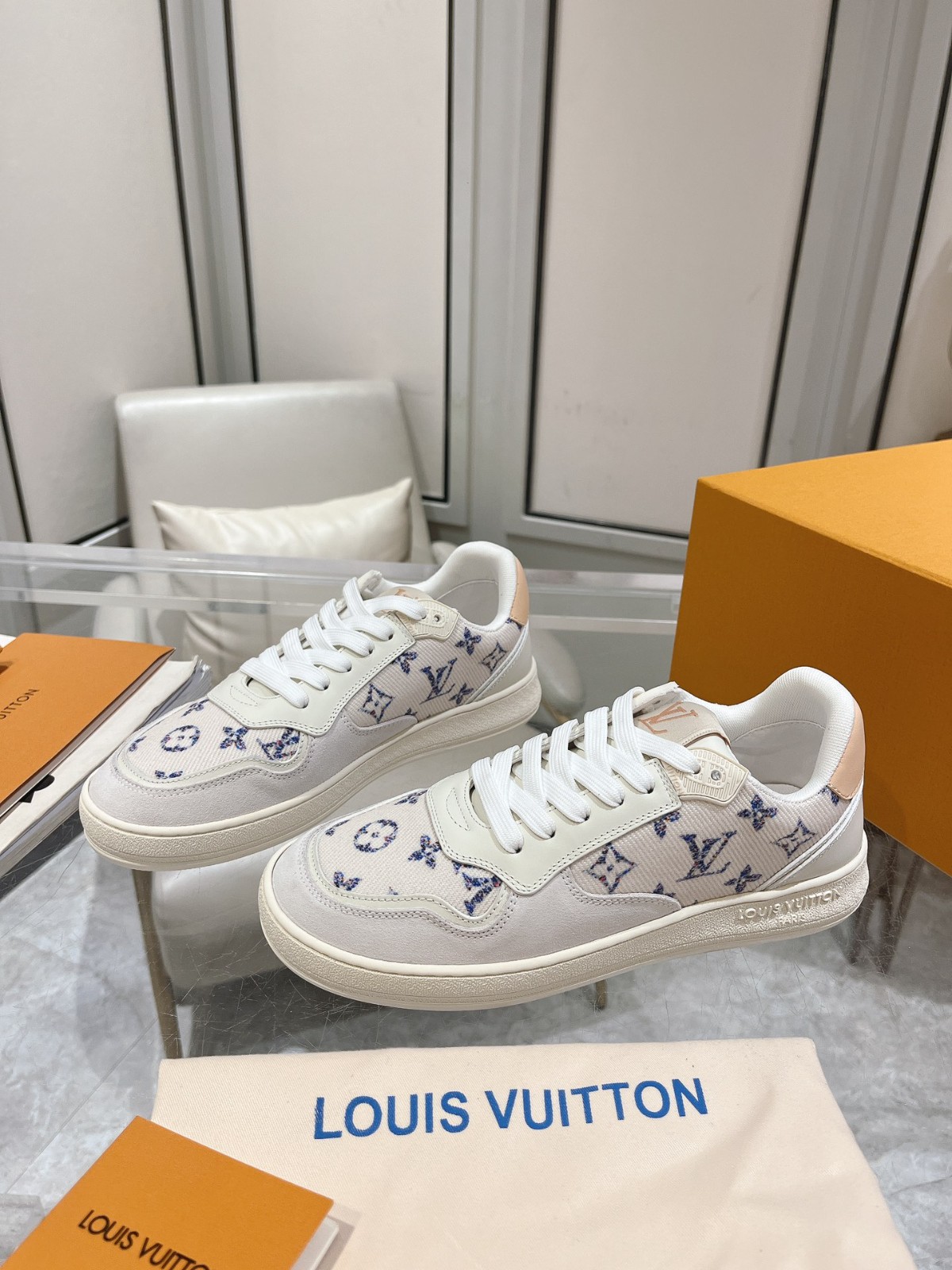 055 36123131 size 35-46