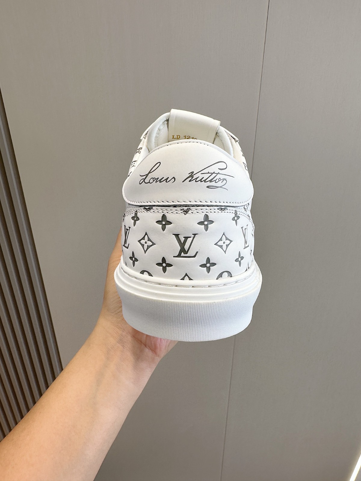 028 40123137 size 38-45