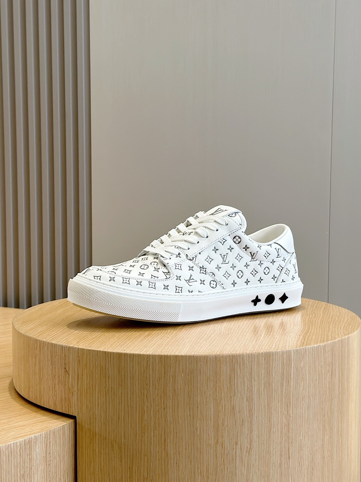 028 40123137 size 38-45