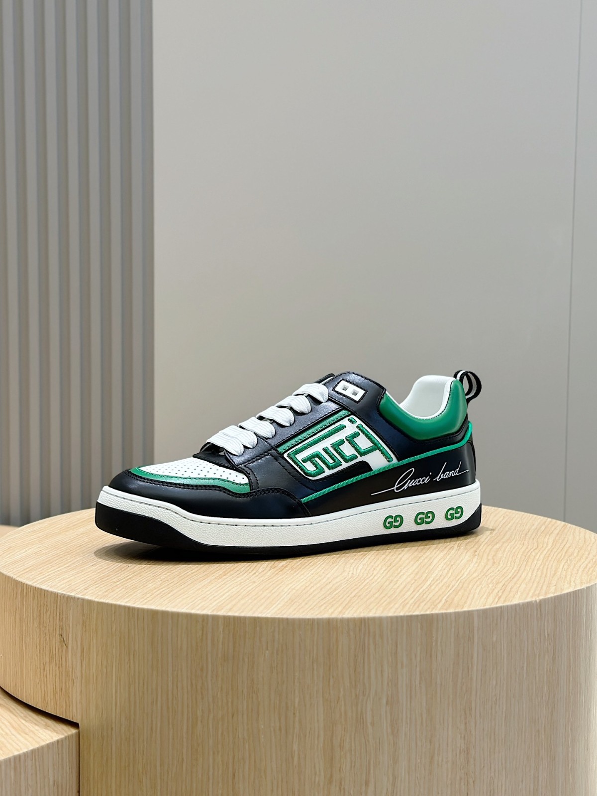 058 40123142 size 38-45