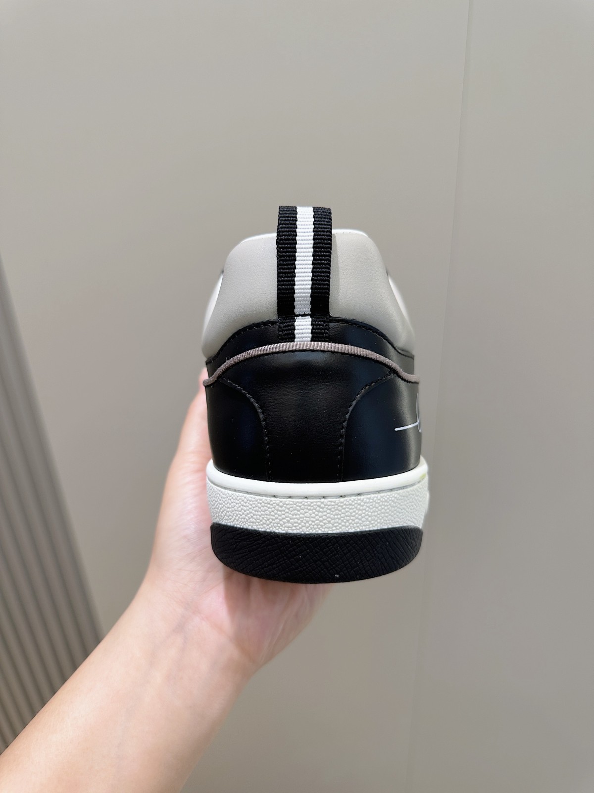 056 40123142 size 38-45