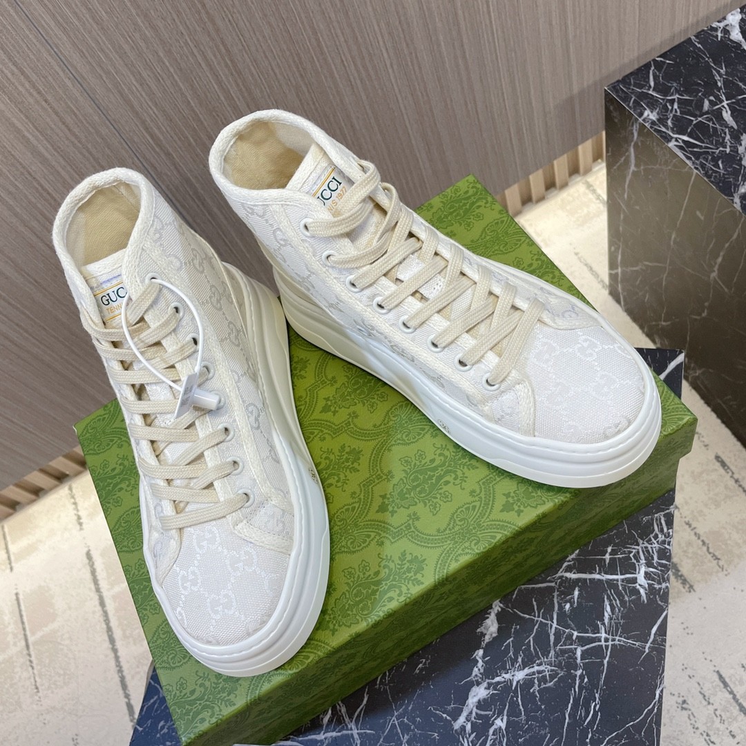 034 32123111 size 35-40