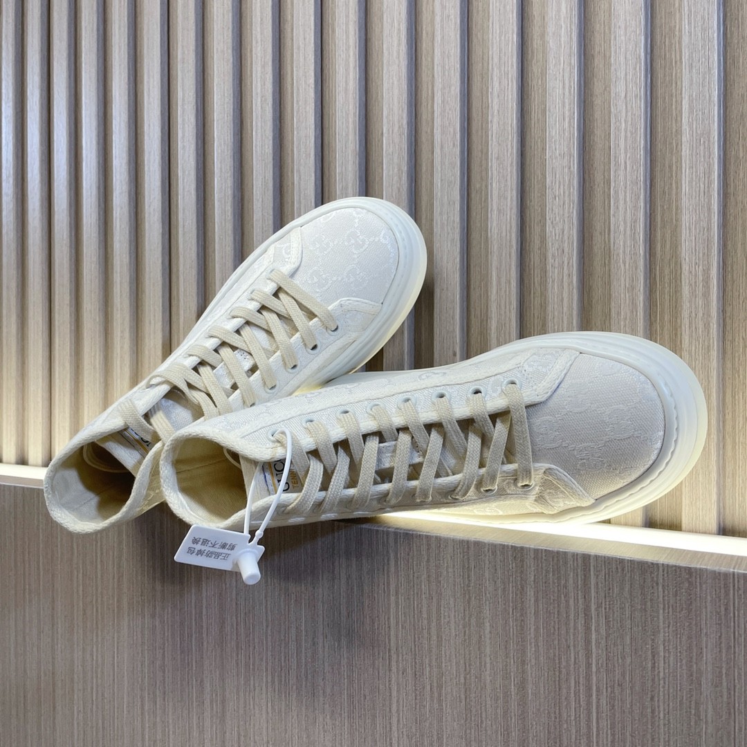 034 32123111 size 35-40