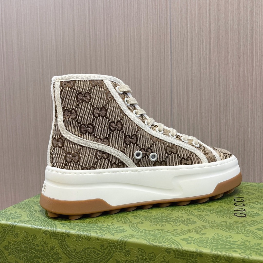 033 32123111 size 35-40