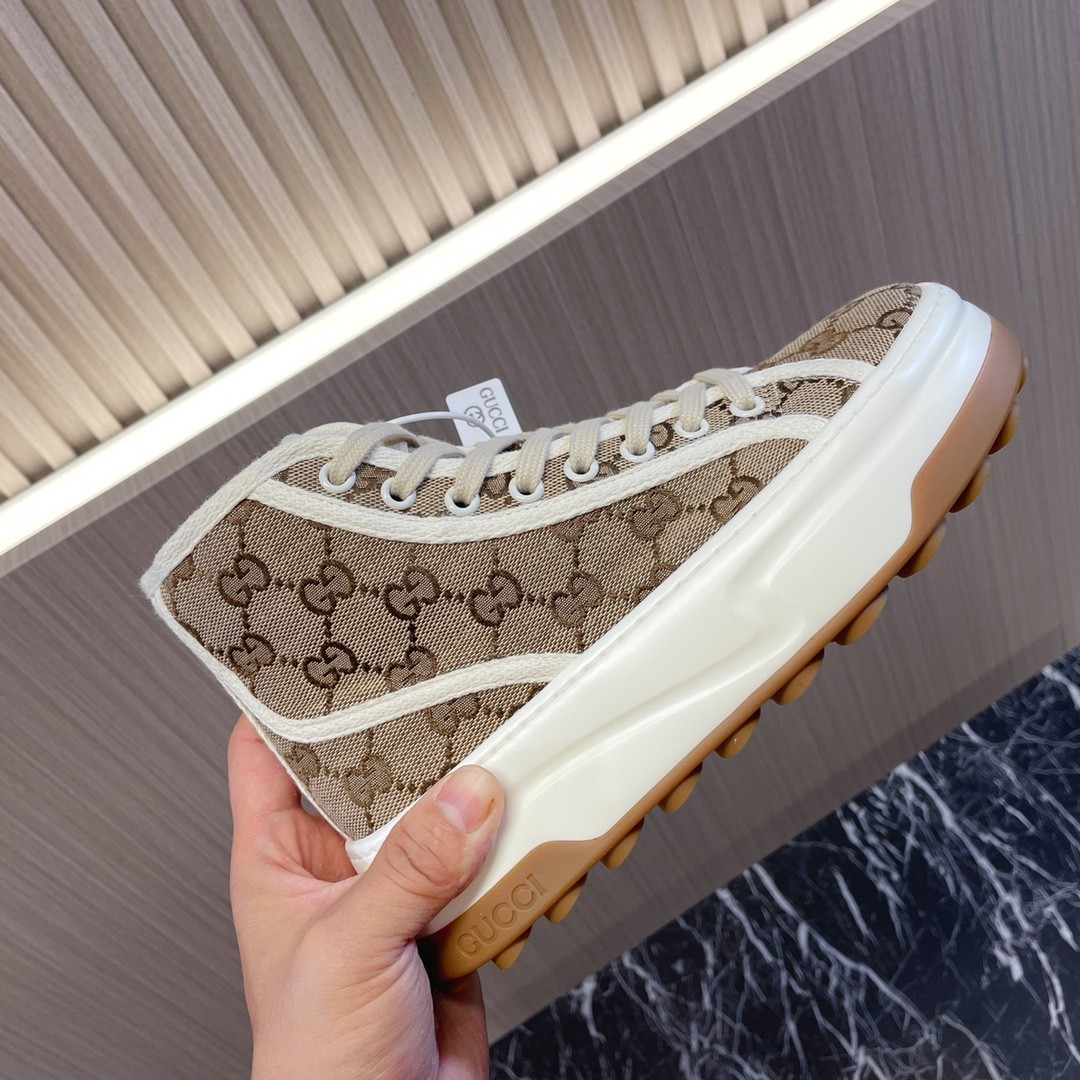033 32123111 size 35-40
