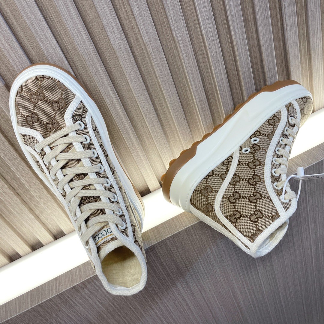 033 32123111 size 35-40