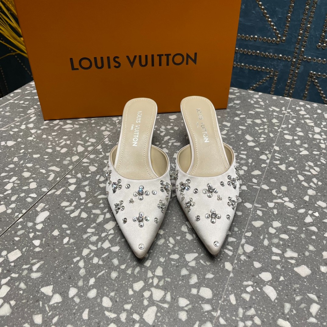 010 32123111 size 35-42