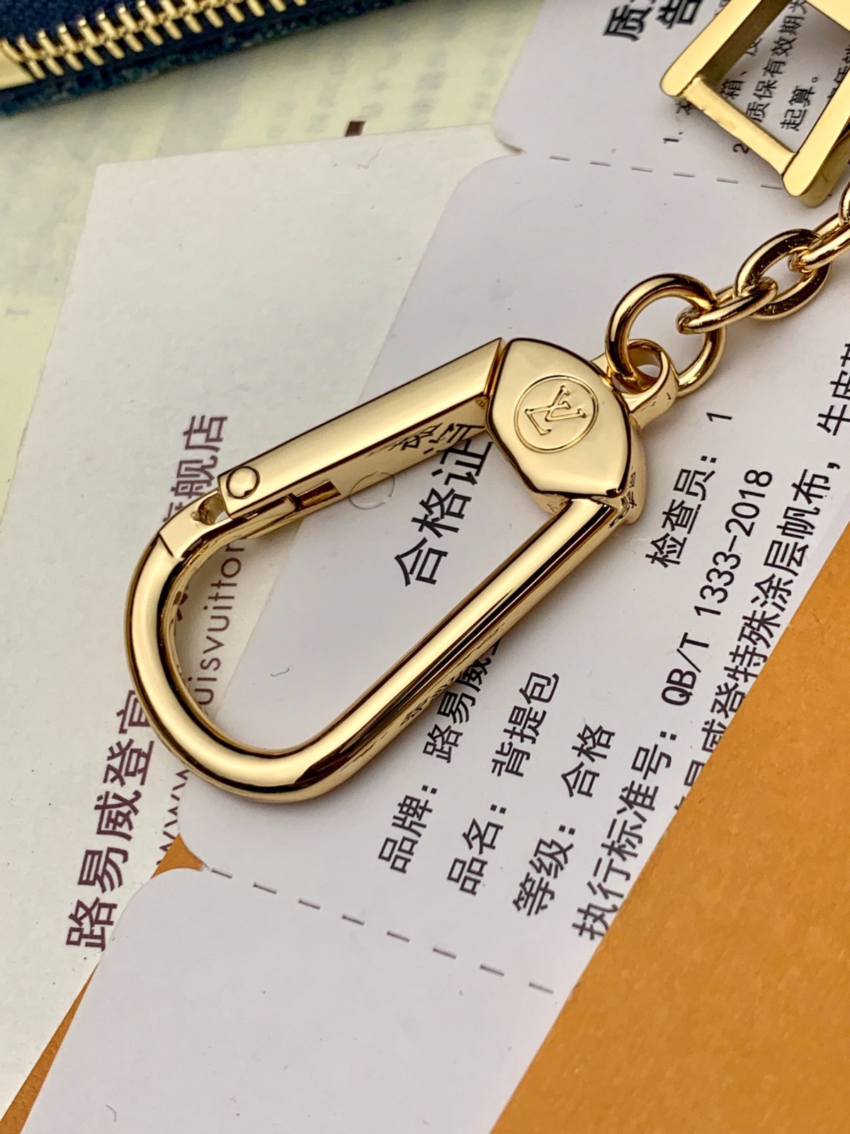038 16123072 size 12 x 7 x 1.5cm