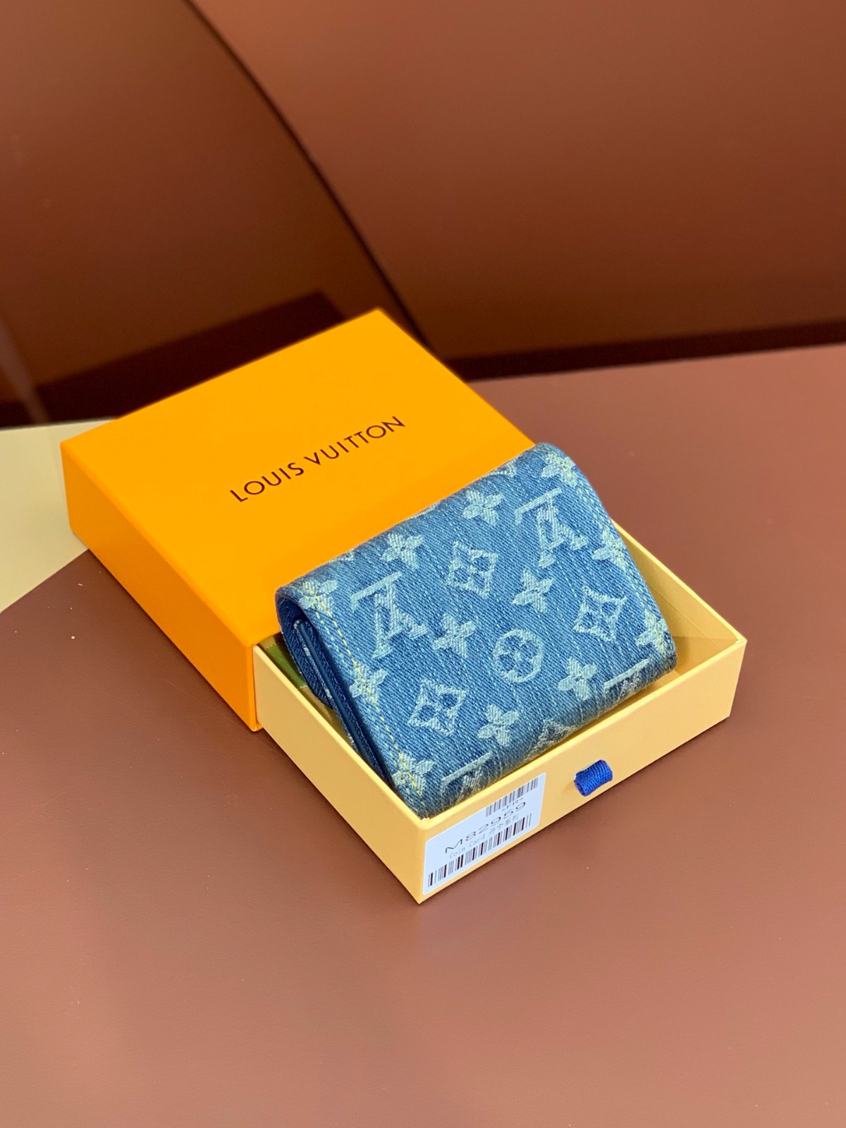 036 26123125 size 12 x 9.5 x 1.5 cm