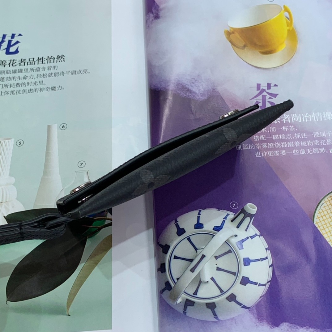 016 22123116 size 7.6x10x0.5cm