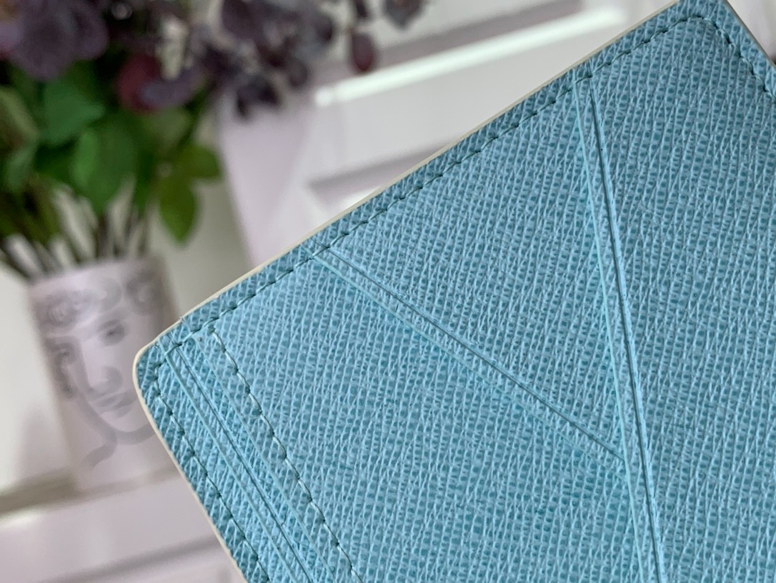 001 16123073 size 11.5x9x1.5cm