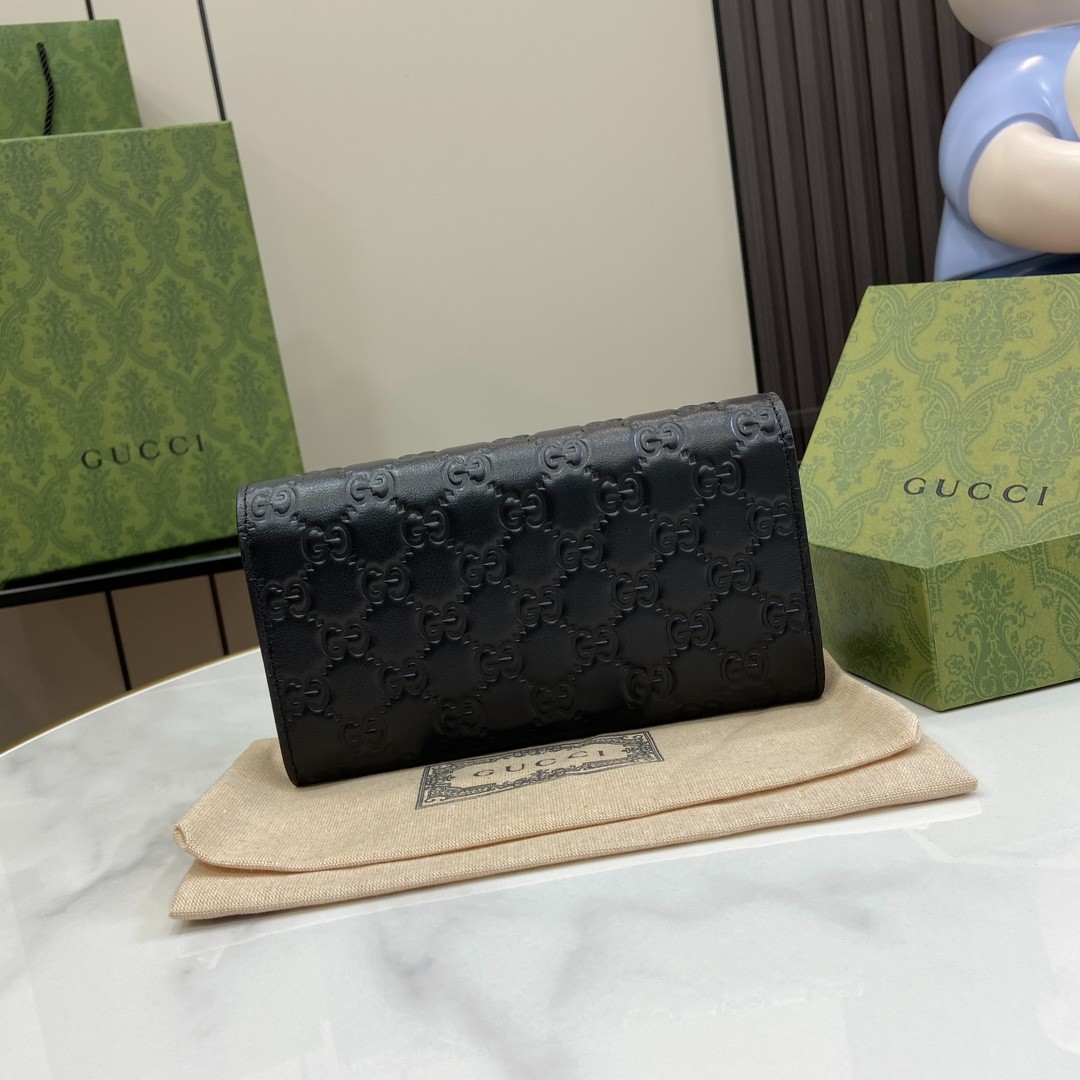 007 24123096 size 19.5x11.5x3cm