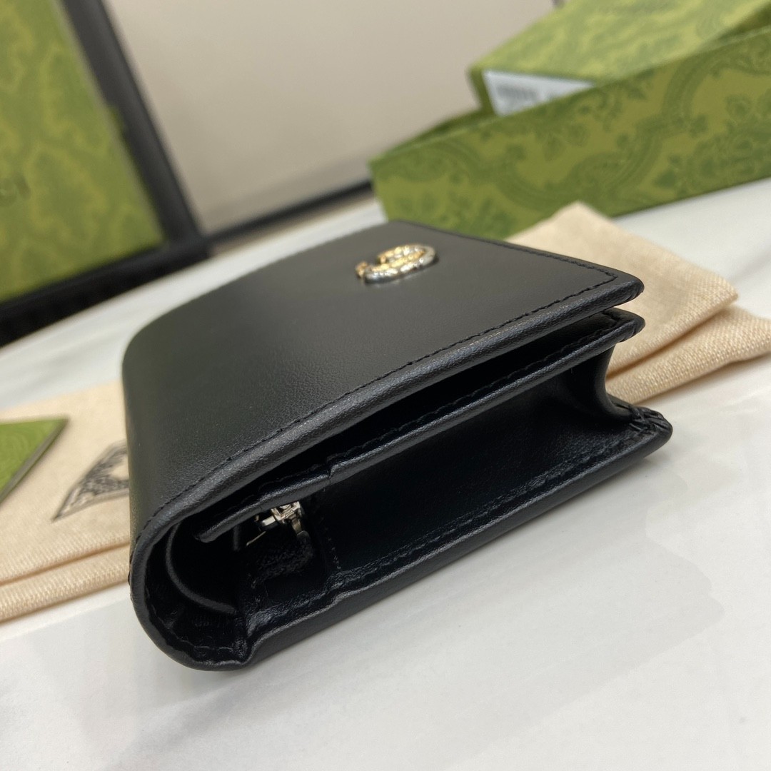 004 21123093 size 8.5x11x3cm