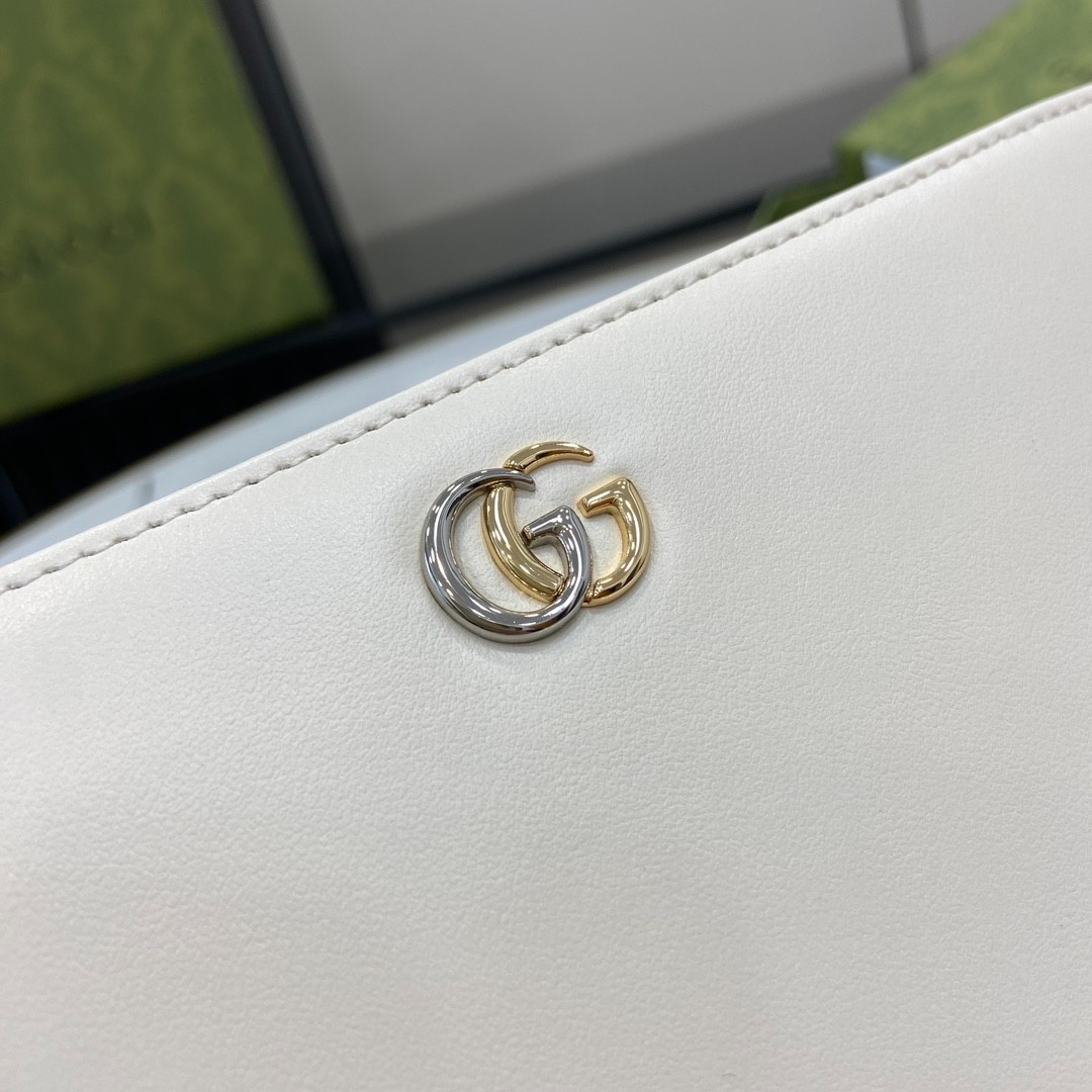 002 23123094 size 19x10x2.5cm